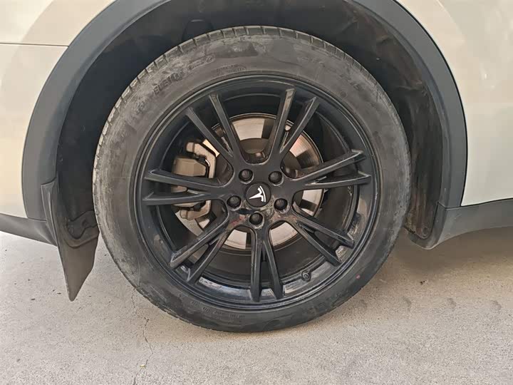 Фото 26 - Tesla Model Y