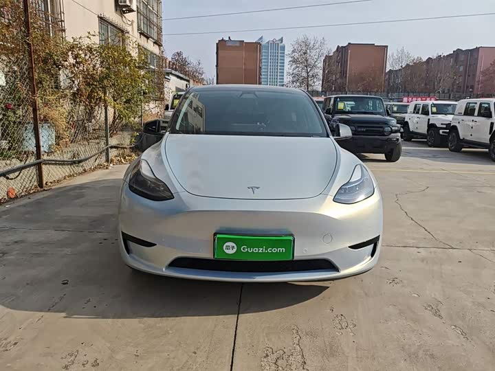 Фото 3 - Tesla Model Y