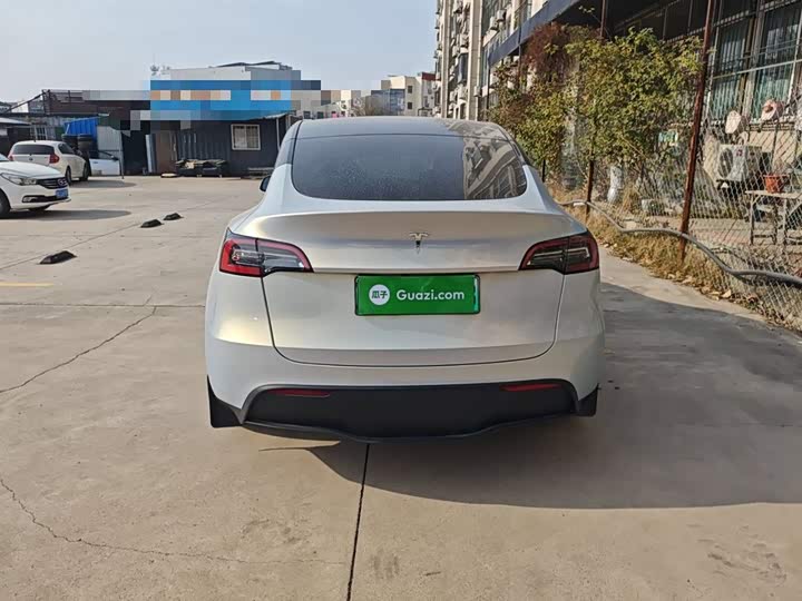 Фото 6 - Tesla Model Y