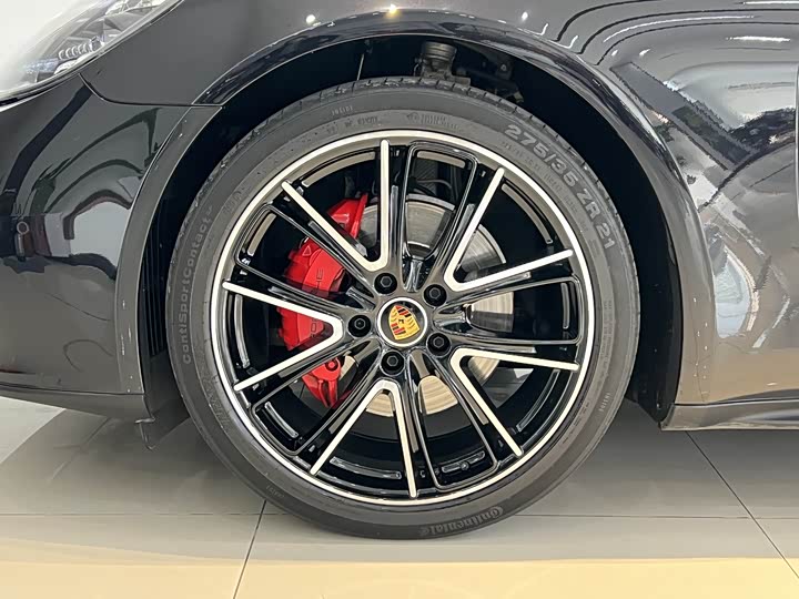 Фото 19 - Porsche Panamera