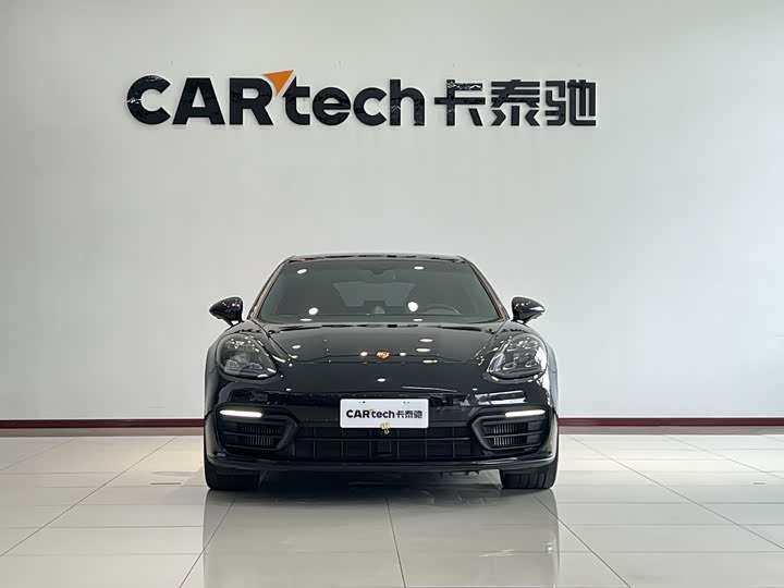 Фото 2 - Porsche Panamera