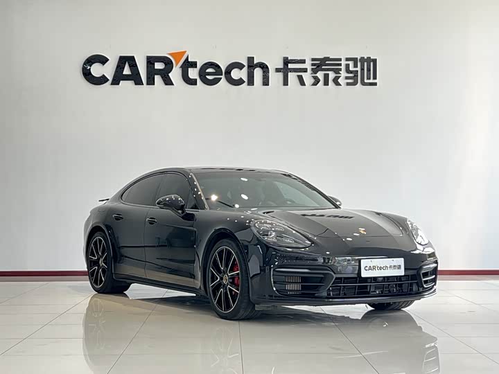 Фото 3 - Porsche Panamera