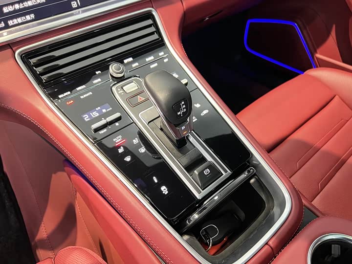 Фото 9 - Porsche Panamera