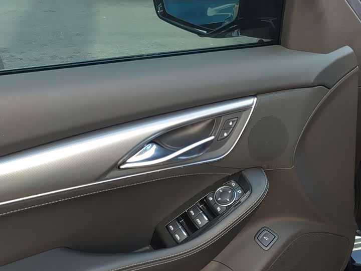 Фото 14 - Cadillac CT5