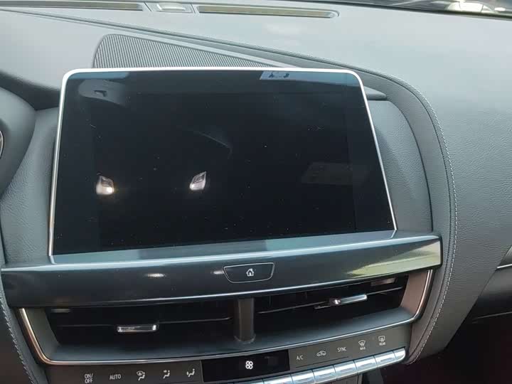 Фото 17 - Cadillac CT5