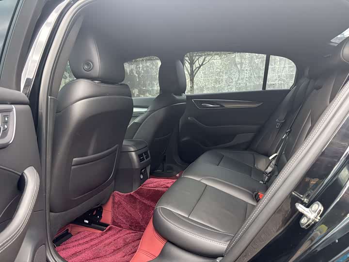 Фото 6 - Cadillac CT5