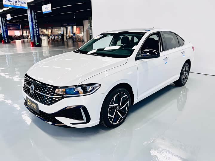 Фото 1 - Volkswagen Lavida