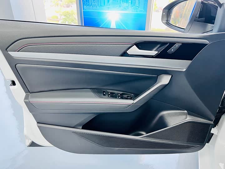 Фото 12 - Volkswagen Lavida