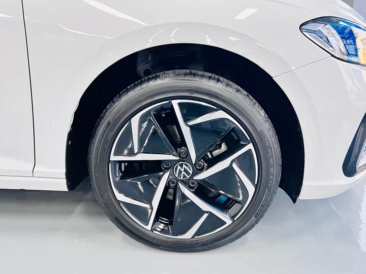 Фото 4 - Volkswagen Lavida