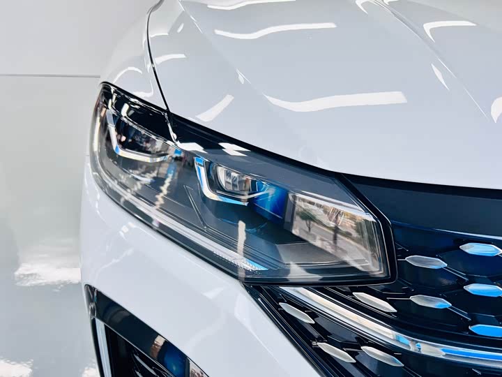 Фото 9 - Volkswagen Lavida