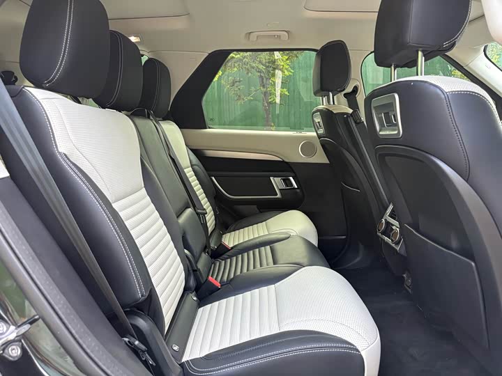 Фото 13 - Land Rover Discovery