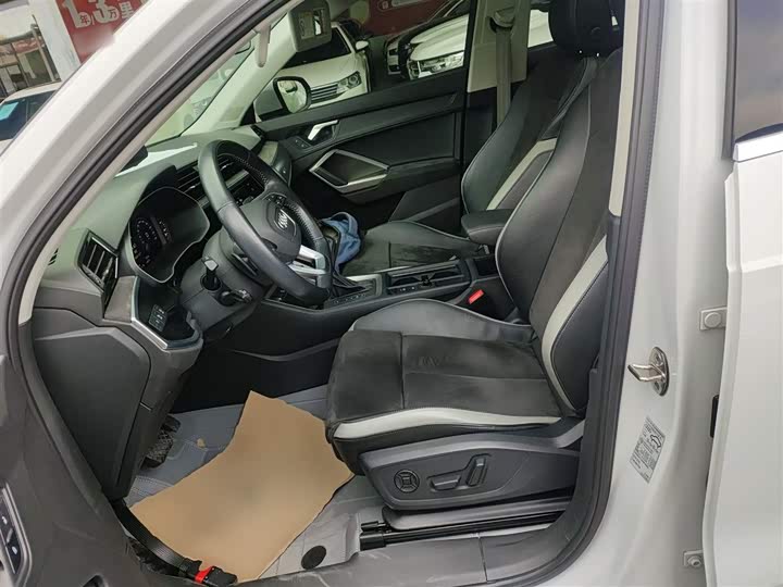 Фото 15 - Audi Q3