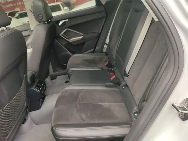 Фото 17 - Audi Q3