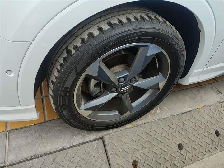 Фото 23 - Audi Q3