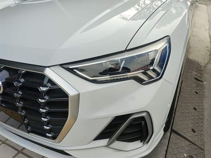 Фото 24 - Audi Q3