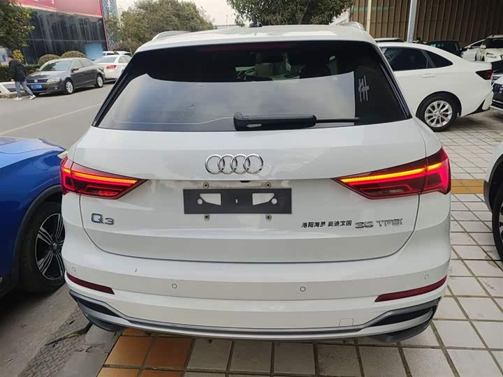 Фото 6 - Audi Q3