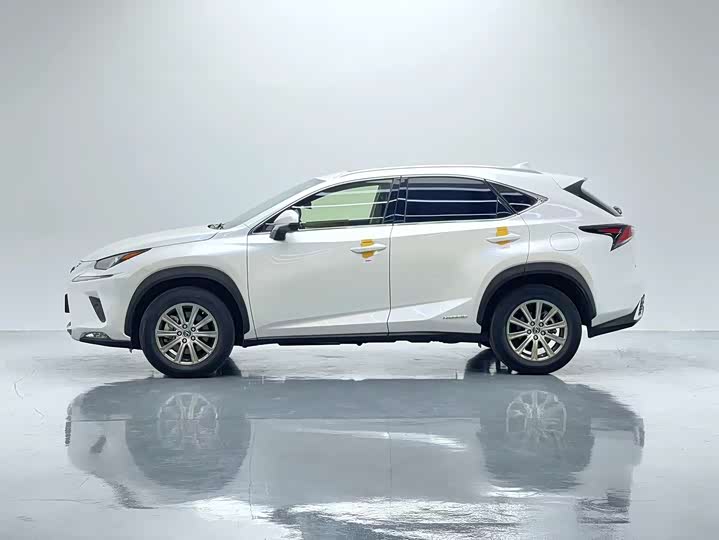 Фото 9 - Lexus NX