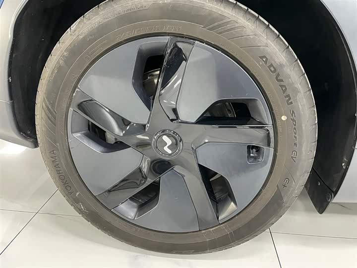 Фото 20 - Nio Onvo L60