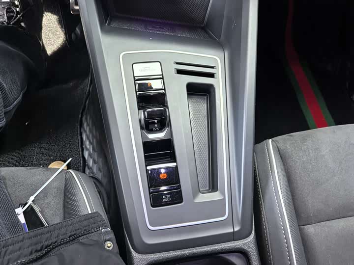 Фото 10 - Volkswagen Golf