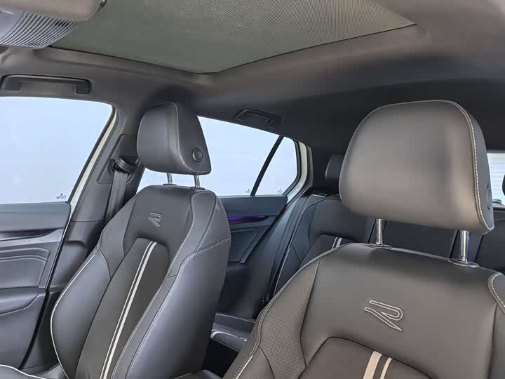 Фото 11 - Volkswagen Golf