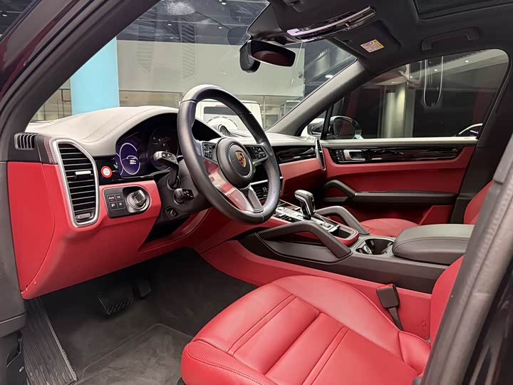 Фото 8 - Porsche Cayenne