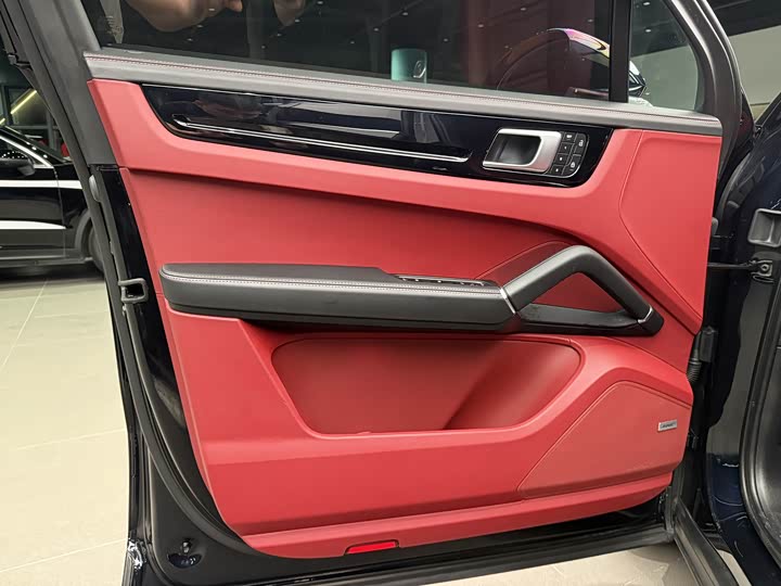 Фото 9 - Porsche Cayenne