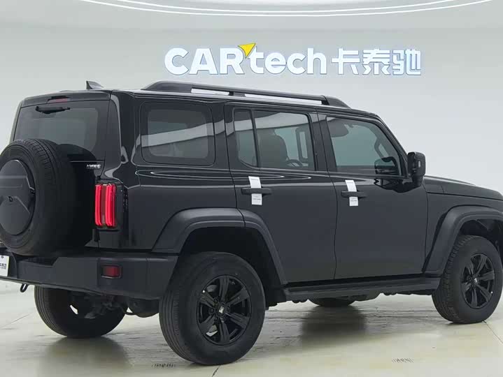 Фото 14 - Tank 300