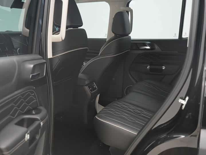 Фото 19 - Tank 300