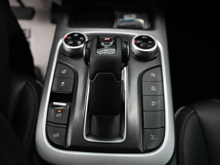 Фото 20 - Tank 300