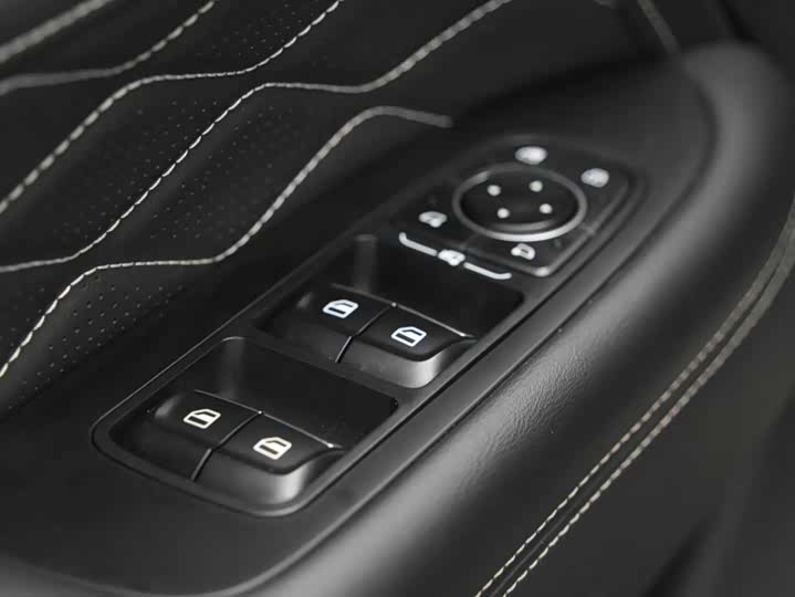 Фото 23 - Tank 300