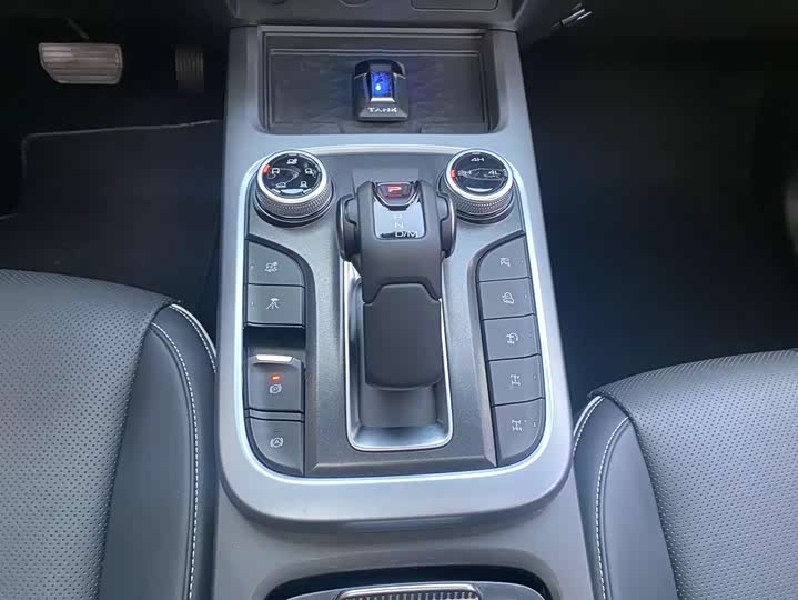 Фото 12 - Tank 300