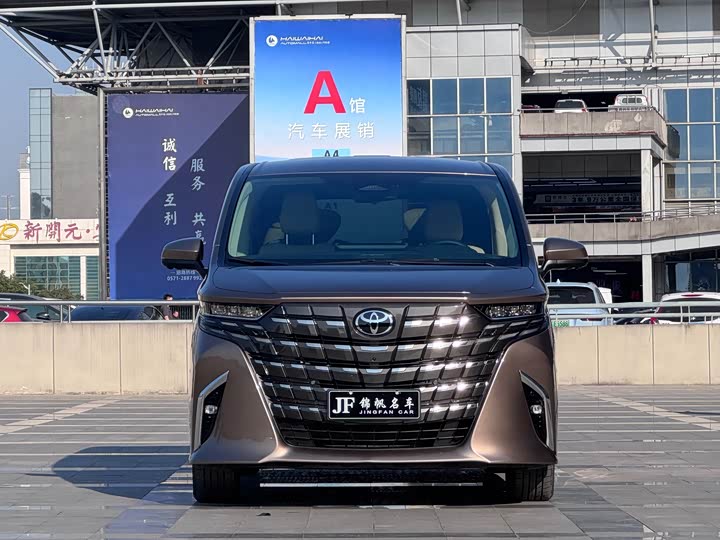 Фото 1 - Toyota Alphard