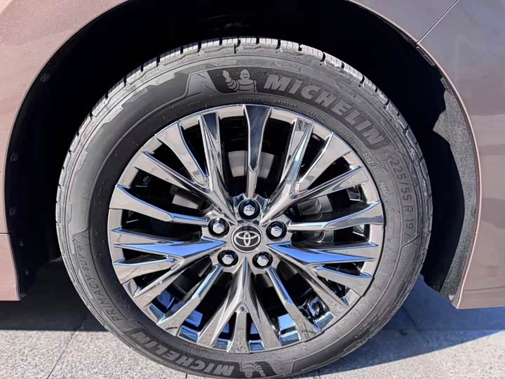 Фото 17 - Toyota Alphard