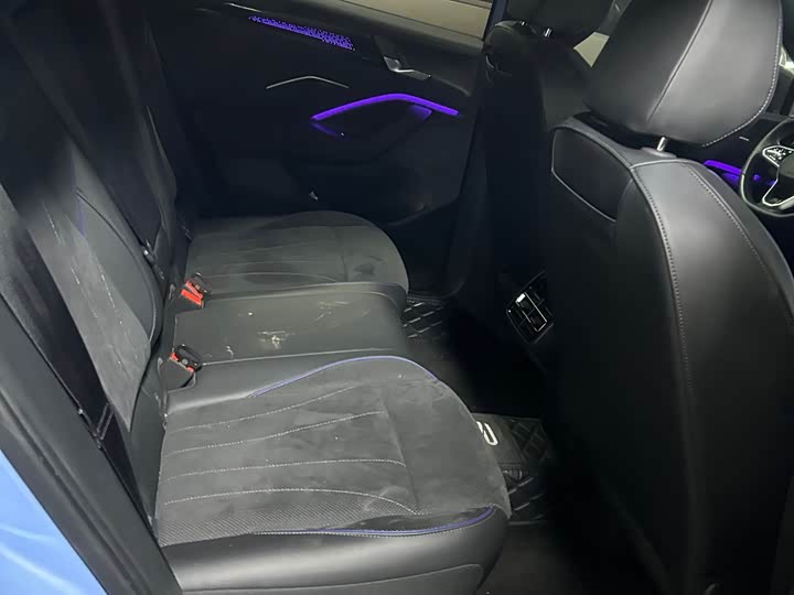 Фото 4 - Volkswagen Tiguan L Pro