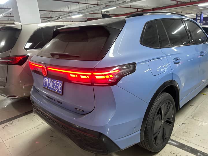 Фото 5 - Volkswagen Tiguan L Pro