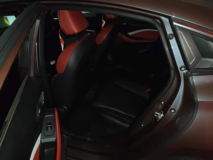 Фото 15 - MG Motor 5