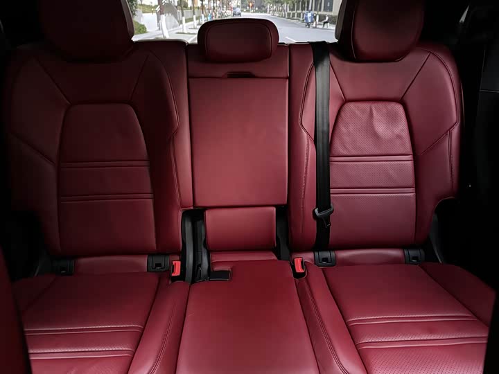 Фото 10 - Porsche Cayenne