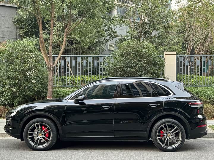 Фото 5 - Porsche Cayenne