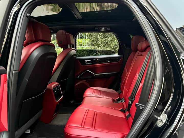 Фото 8 - Porsche Cayenne