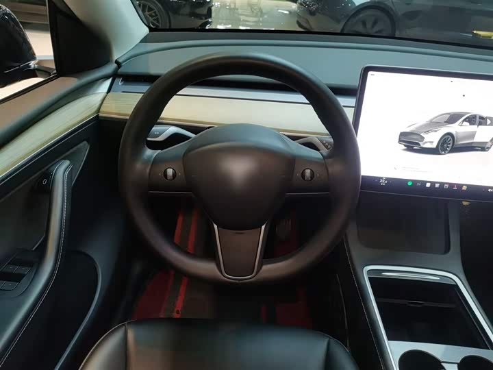 Фото 11 - Tesla Model Y