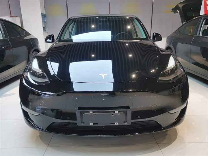 Фото 3 - Tesla Model Y