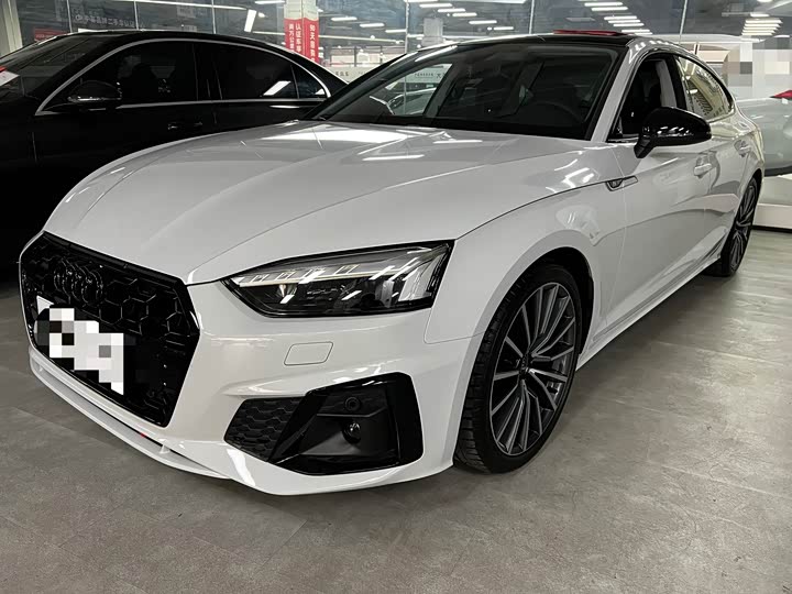 Фото 1 - Audi A5