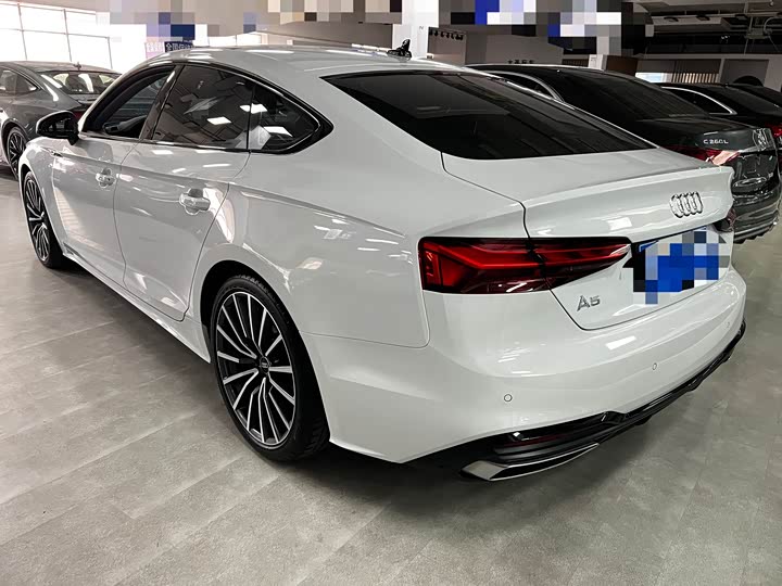 Фото 18 - Audi A5