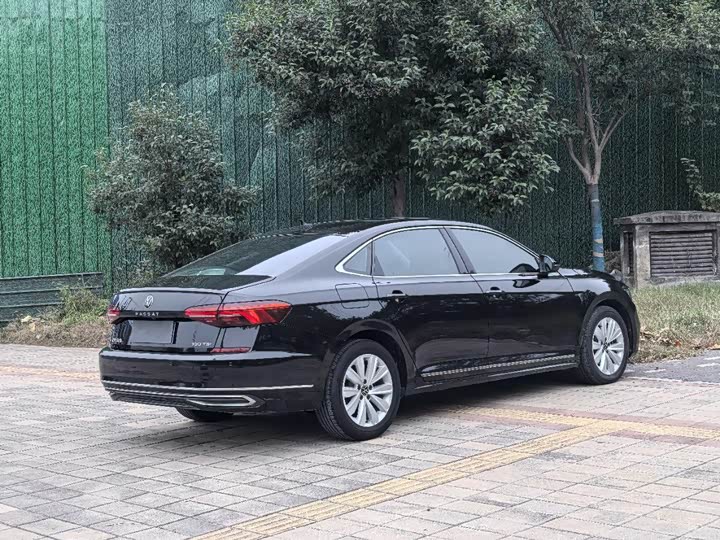 Фото 4 - Volkswagen Passat
