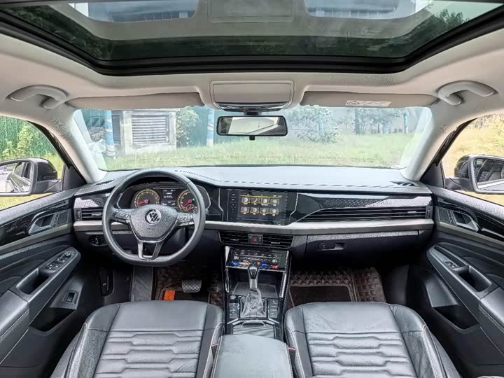 Фото 8 - Volkswagen Passat