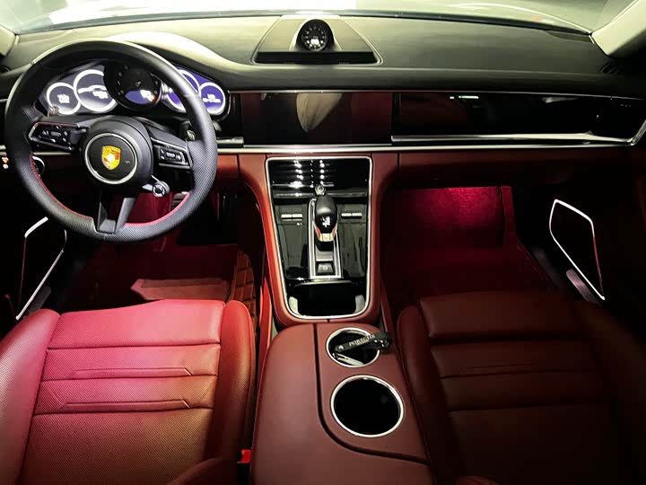 Фото 8 - Porsche Panamera