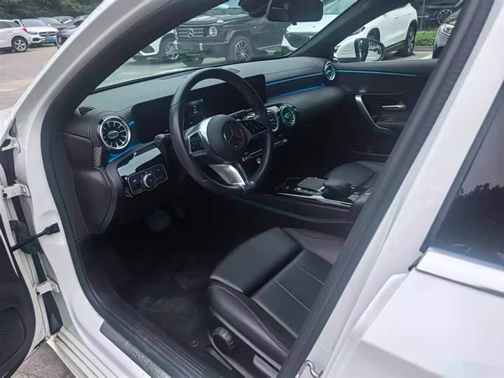 Фото 11 - Mercedes-Benz A-Class