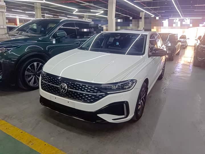 Фото 2 - Volkswagen Lavida