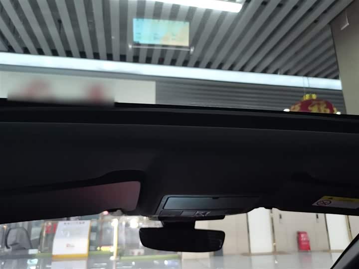 Фото 18 - Land Rover Discovery Sport