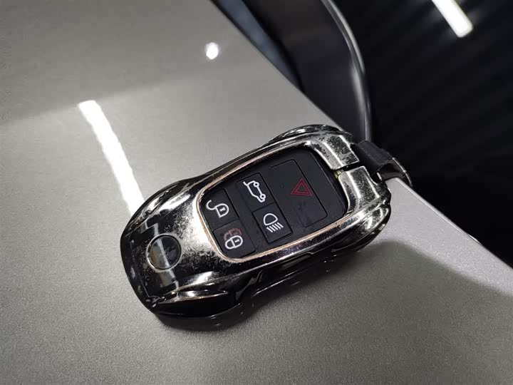 Фото 9 - Land Rover Discovery Sport